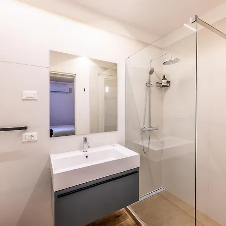 La Barchessa Loft & - Free Parking بيت ضيافة 3*