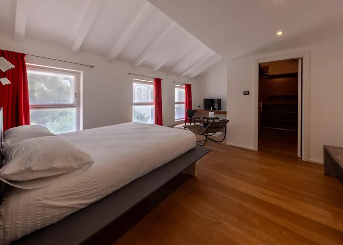 בית הארחה La Barchessa Loft & - Free Parking טרנטו