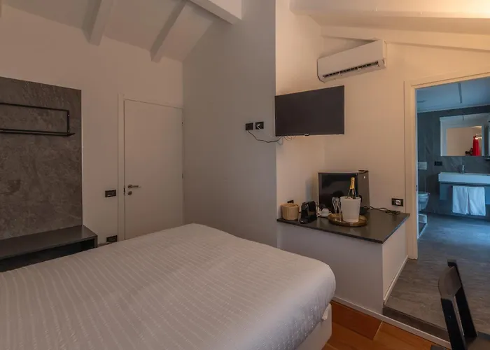 La Barchessa Loft&rooms - Free Parking Affittacamere 3*