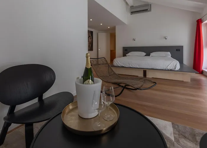 La Barchessa Loft & - Free Parking בית הארחה